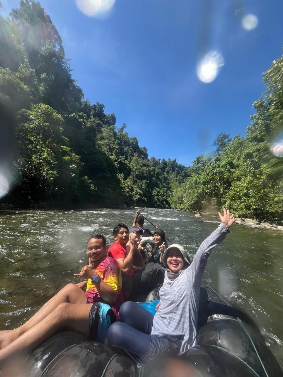 Pongo Guest House & Jungle Trekking Bukit Lawang Buitenkant foto