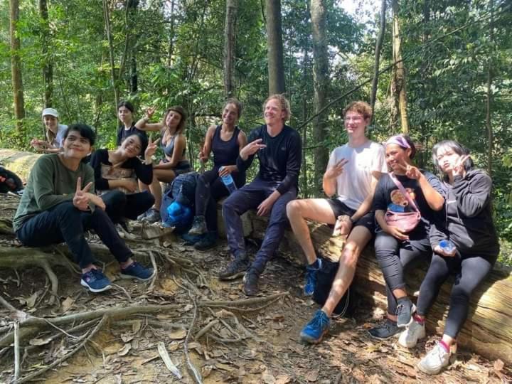 Pongo Guest House & Jungle Trekking Bukit Lawang Buitenkant foto